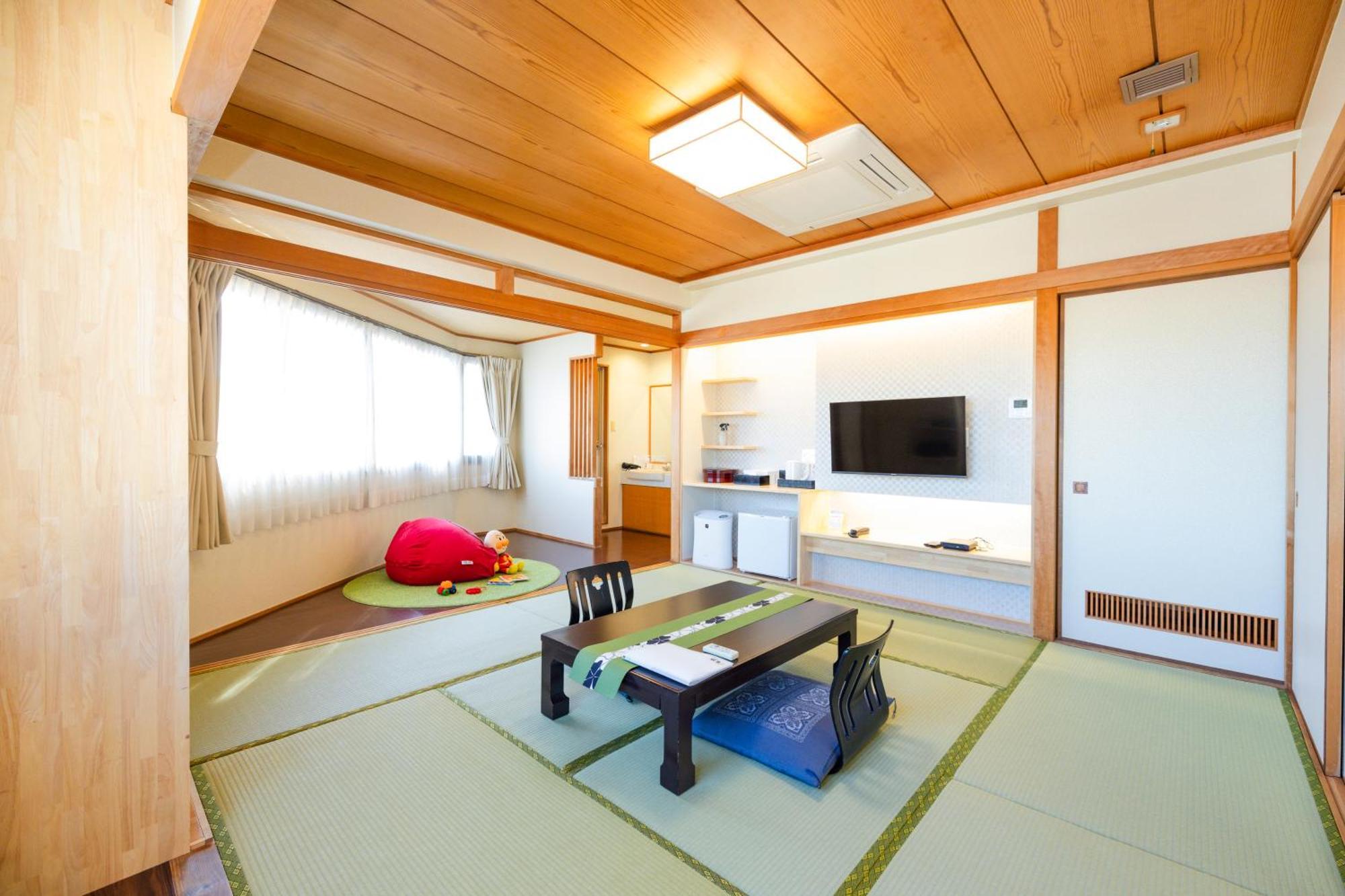 קוצ'י Hotel Takasago מראה חיצוני תמונה