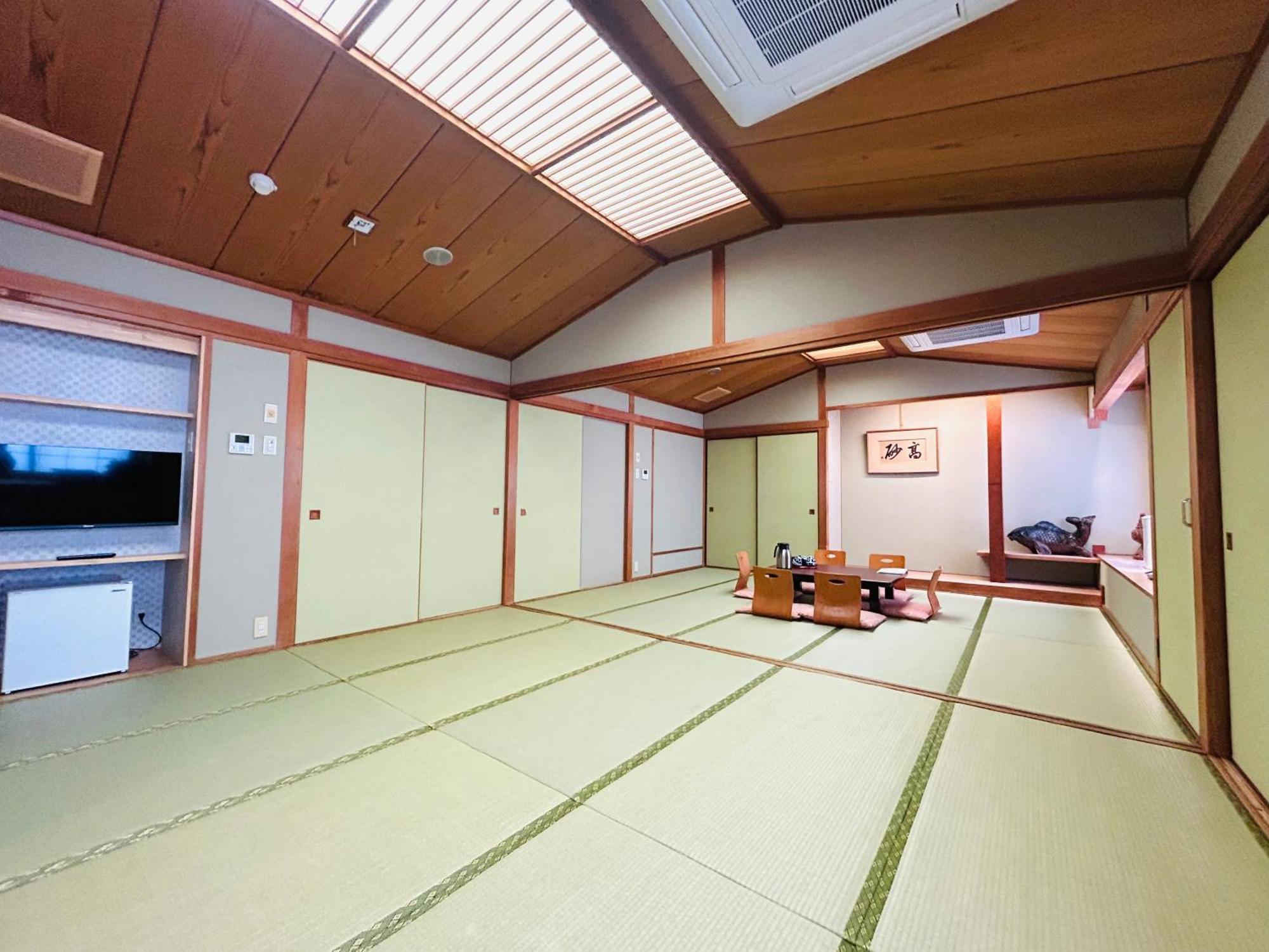 קוצ'י Hotel Takasago מראה חיצוני תמונה