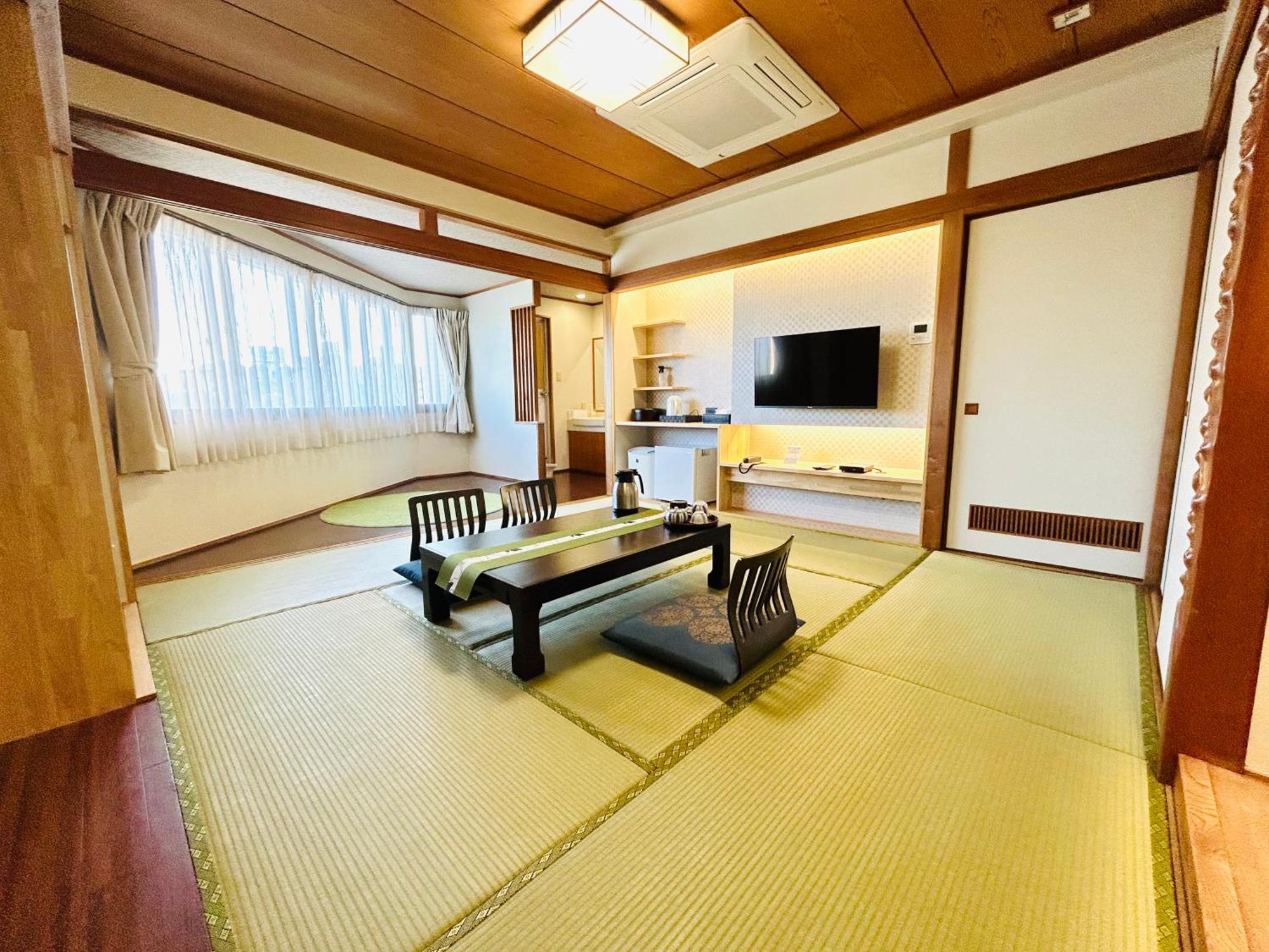 קוצ'י Hotel Takasago מראה חיצוני תמונה